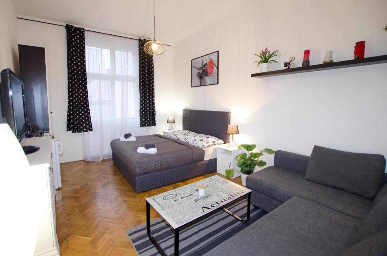 Exlusive Apartment Paris Style Prága Kültér fotó